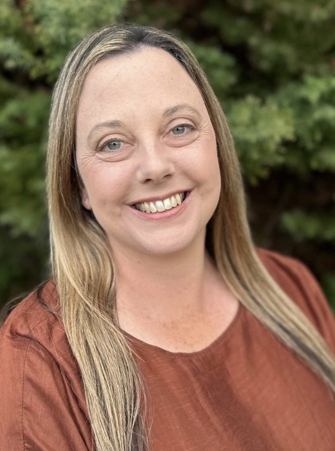Holly Lonkay, Registered Psychologist, in Erina NSW